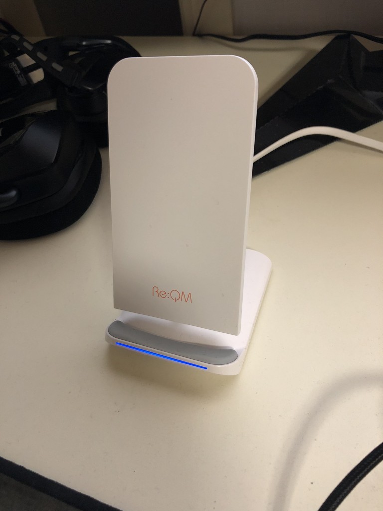 리퀴엠 고속 무선 충전기 사용기(Re:QM 리큐엠 고속무선충전기 QWC-Q900 스탠드형)